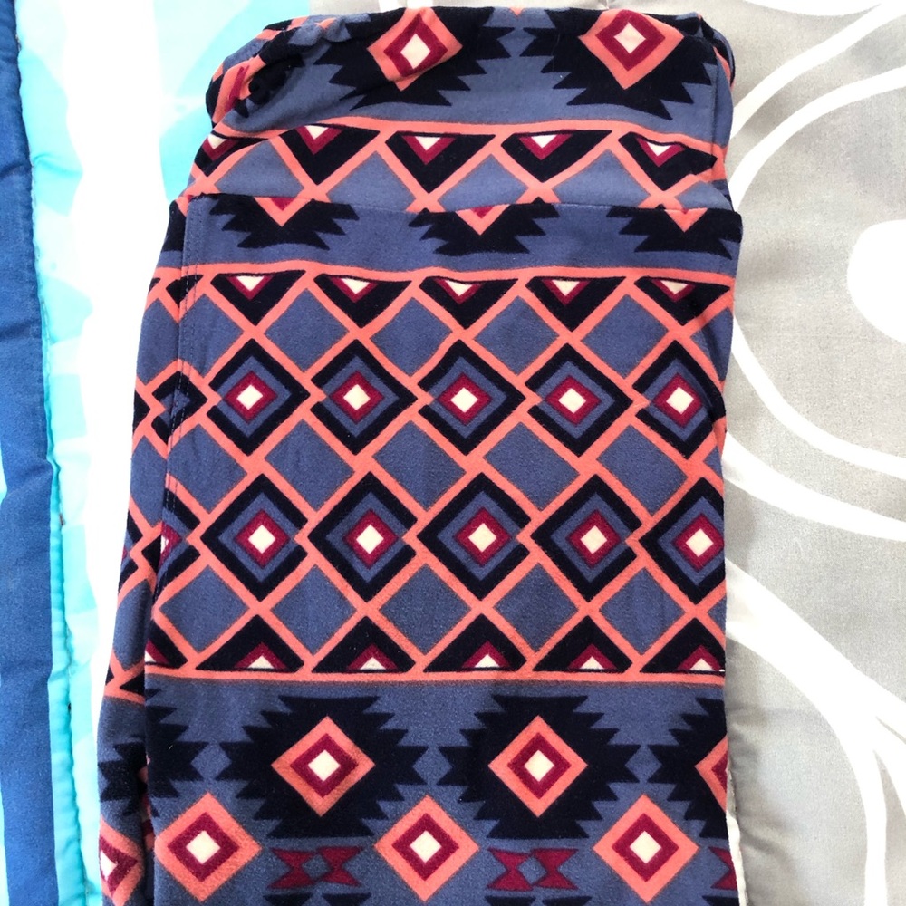 Aztec lularoe leggings